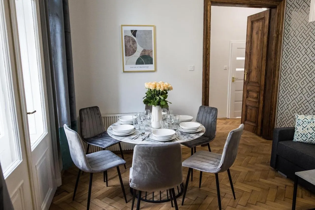 Cracwow K8 No.2 Apartment Krakow